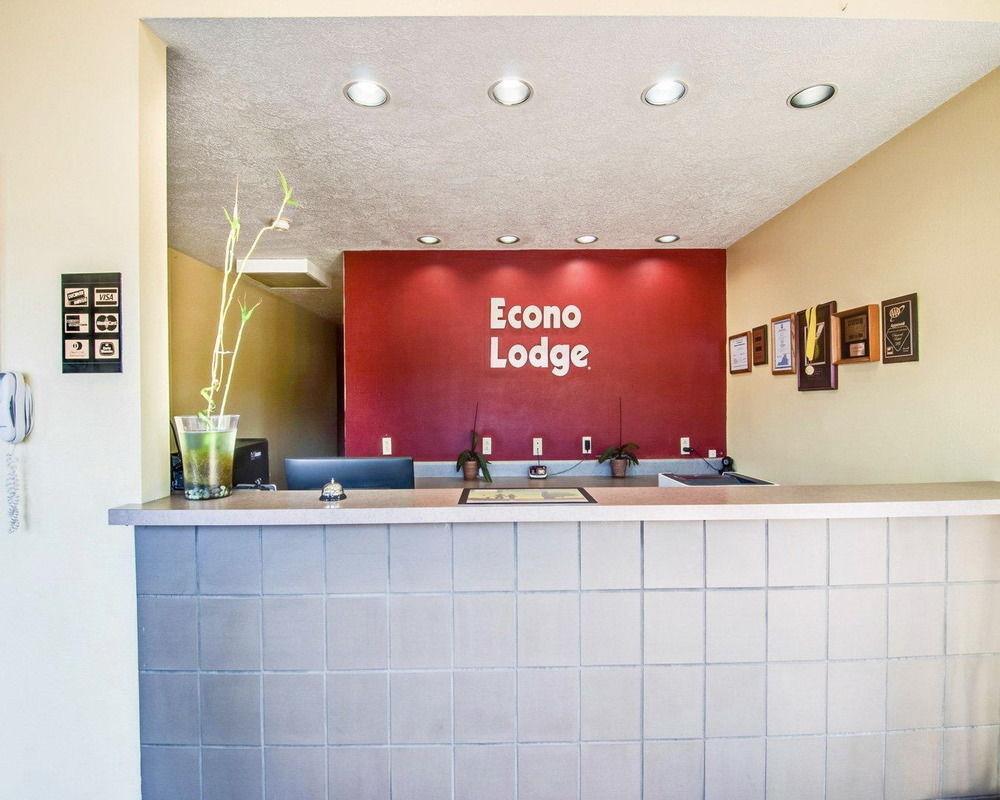 Econo Lodge Marion I-81 Exterior photo
