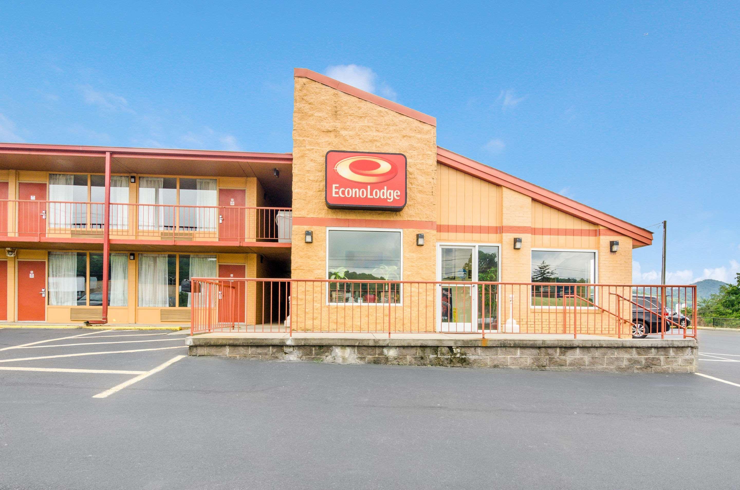 Econo Lodge Marion I-81 Exterior photo