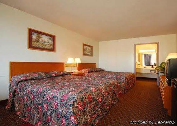 Econo Lodge Marion I-81 Exterior photo
